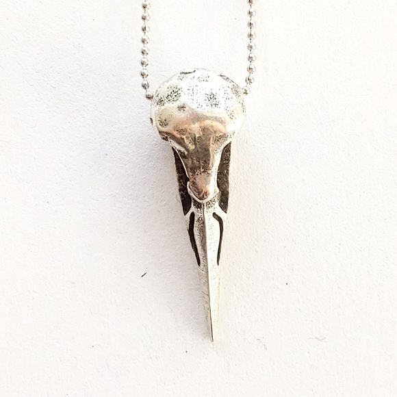 NEW small silver-plated raven skull necklace - Picture 2 of 5